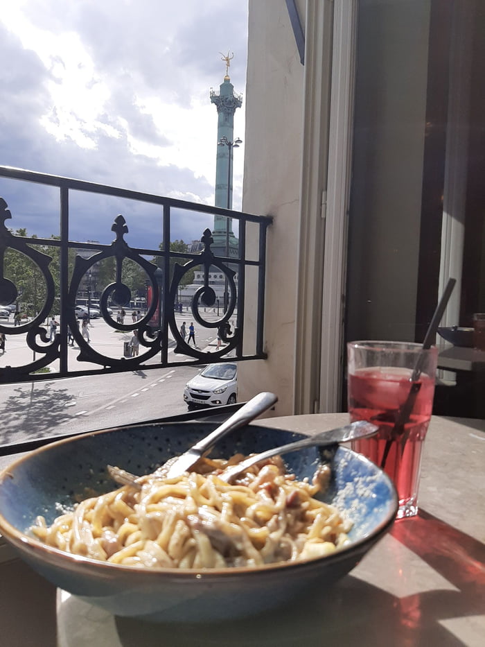 Im a waiter, enjoying my break, pasta carbonara with truffles cream, and a view ! Cheers guys!