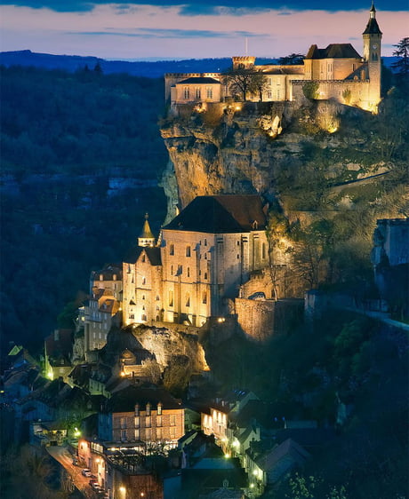 Rocammadour in France that inspired Tolkien for The Lord of the Rings. A nice medieval sanctuary.