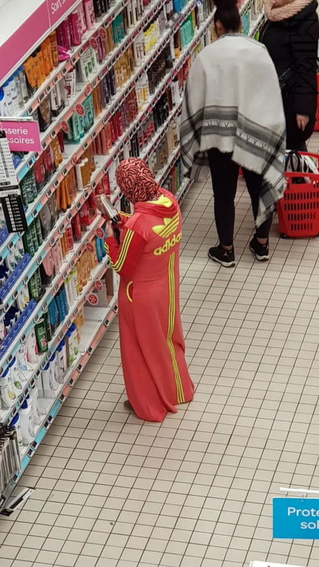 Sportswear in France: Bonjour!