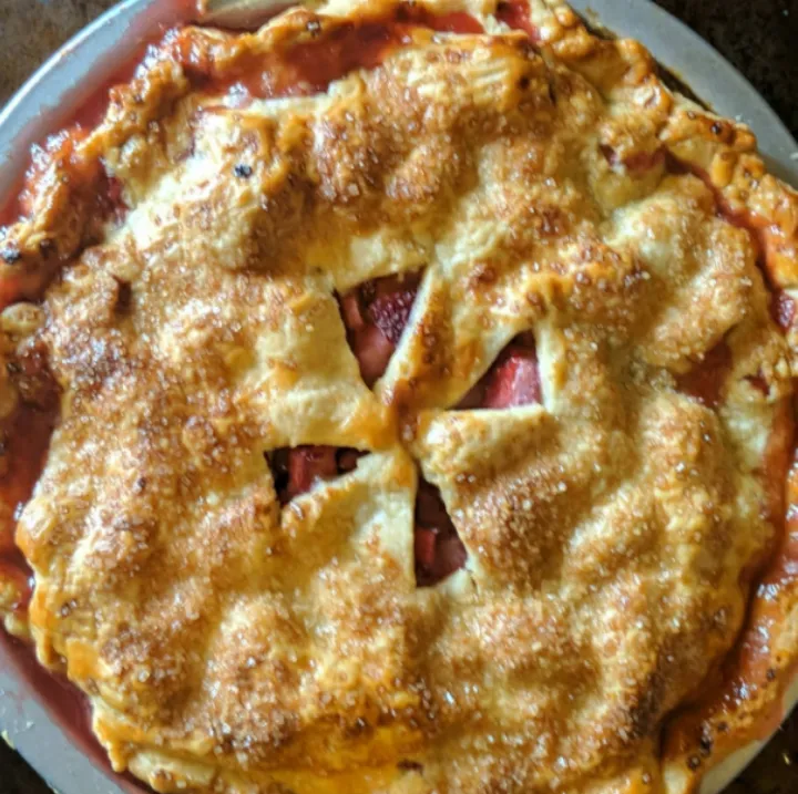 Strawberry rhubark pie